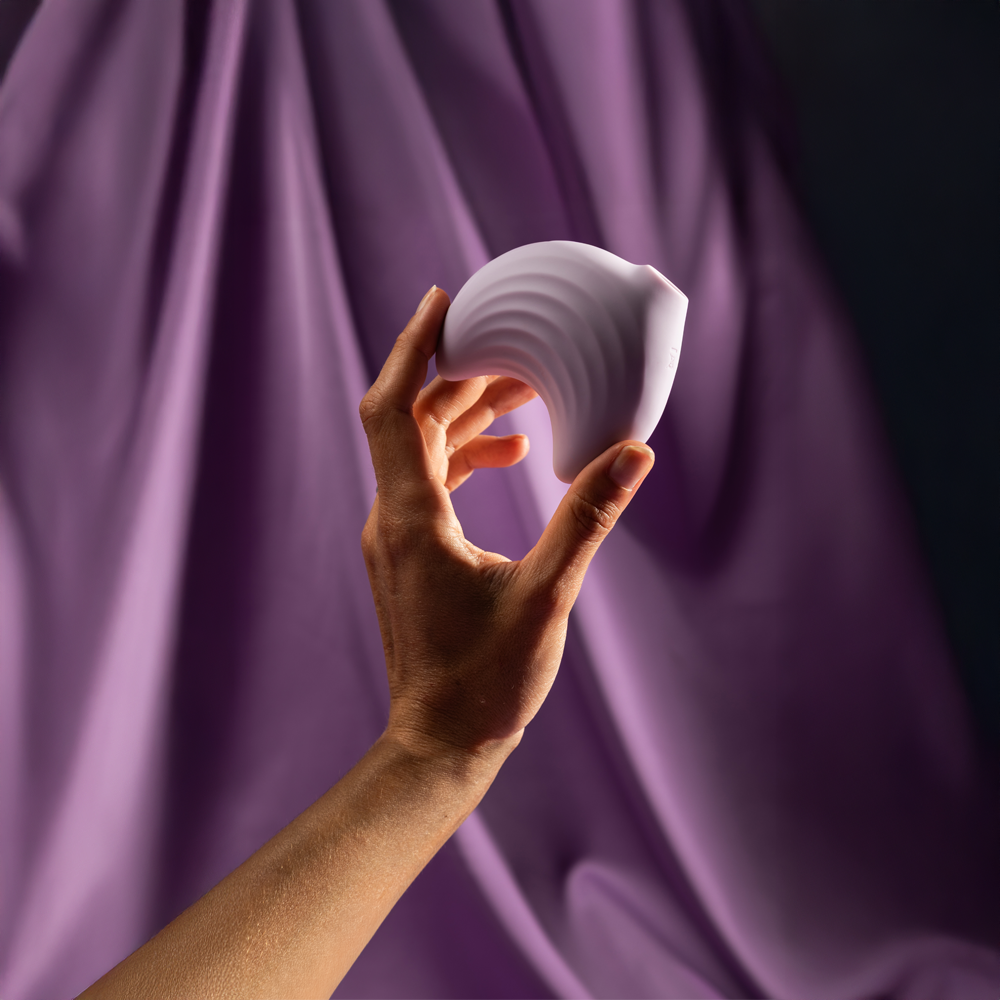 Moon 2-in-1 stimulator from HYYO - Lilac