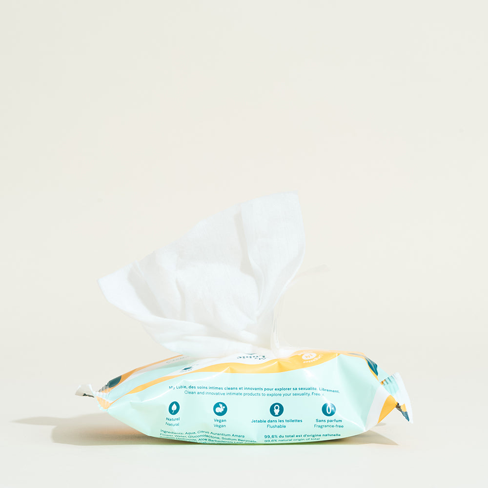 Natural and soothing intimate wipes