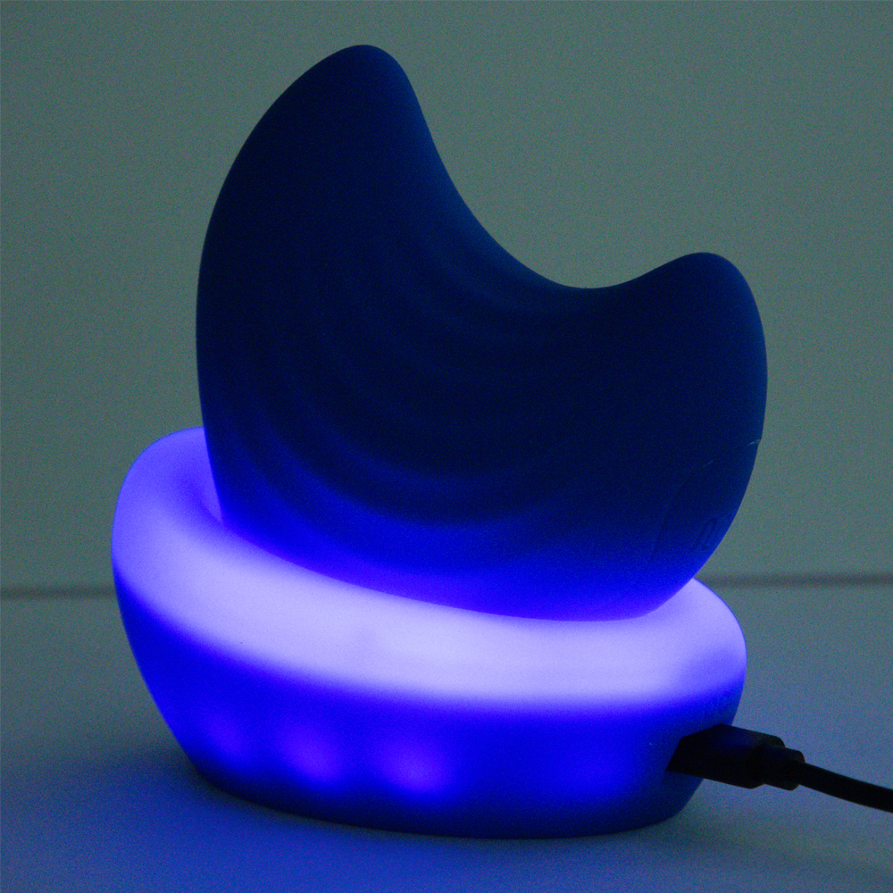 Moon 2-in-1 stimulator from HYYO - Limited edition