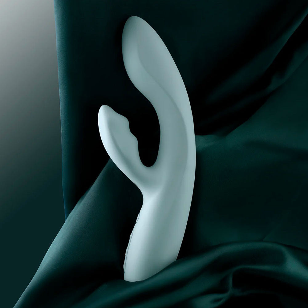 Connected and heated chika rabbit Svakom