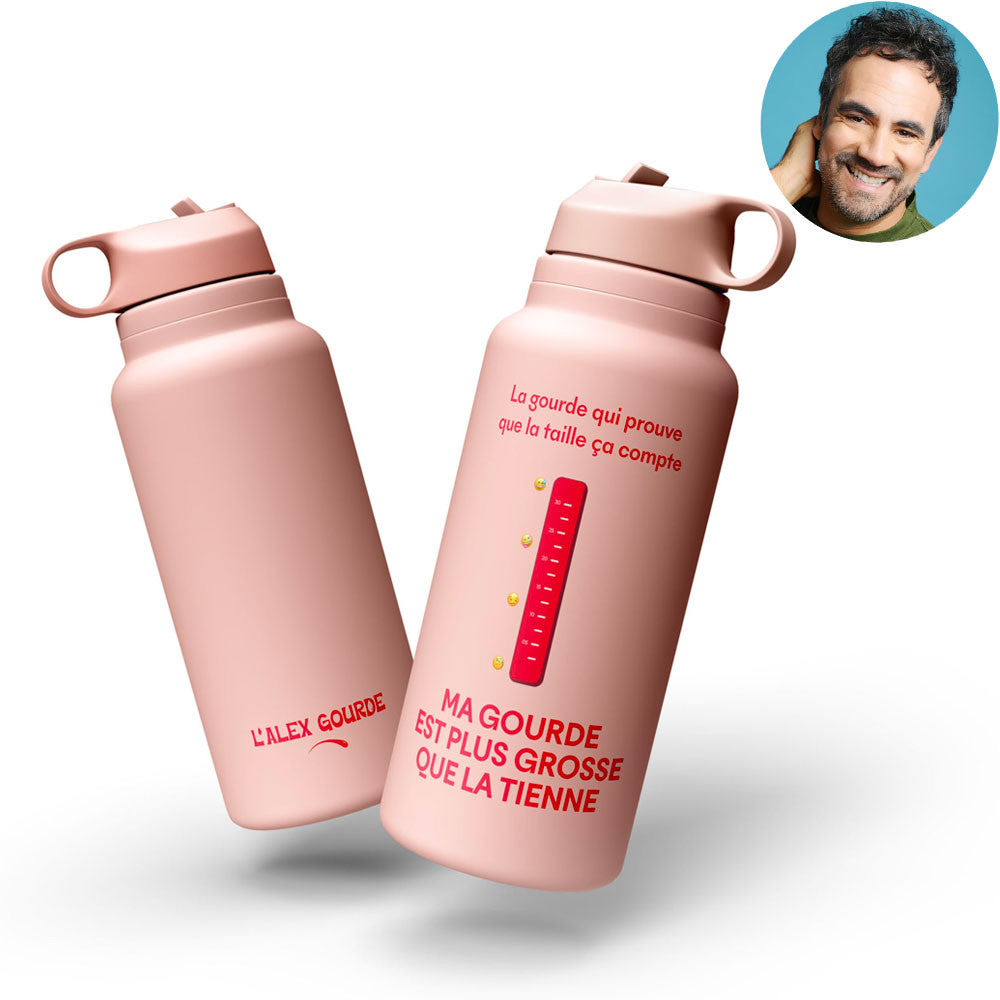 Die Trinkflasche "Meine Trinkflasche ist größer als deine" von Alex Goude - Die Trinkflasche Meine Trinkflasche ist größer als deine von Alex Goude