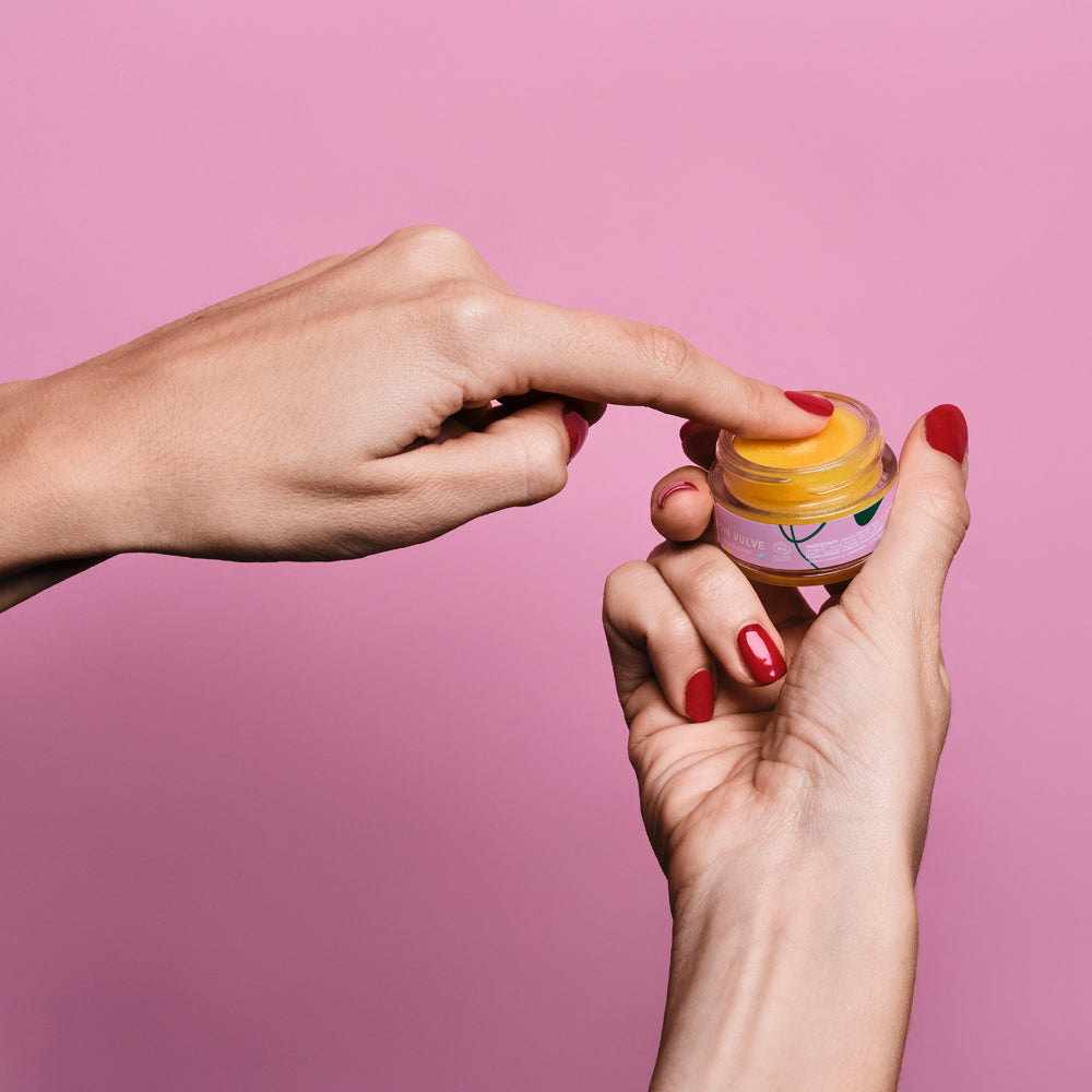 Regenerating vulva care balm