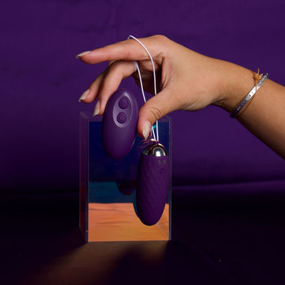 Remote-controlled vibrating egg 