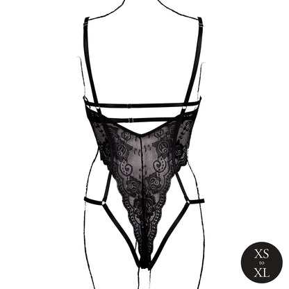 Lace bodice and open cups 