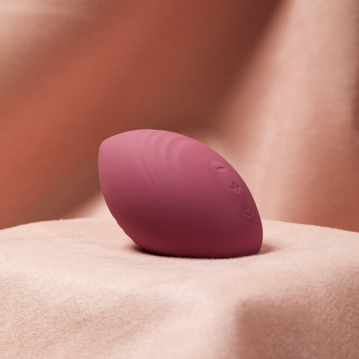 Pebble Vibrating Milos from HYYO  - Pebble Vibrating - Milos HYYO