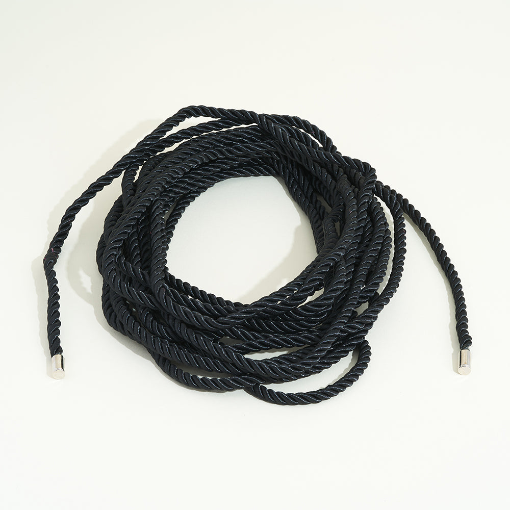 Silk effect rope Bond