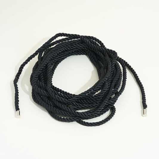 Silk effect rope Bond