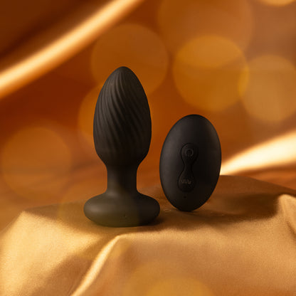 Remote controlled vibrant plug