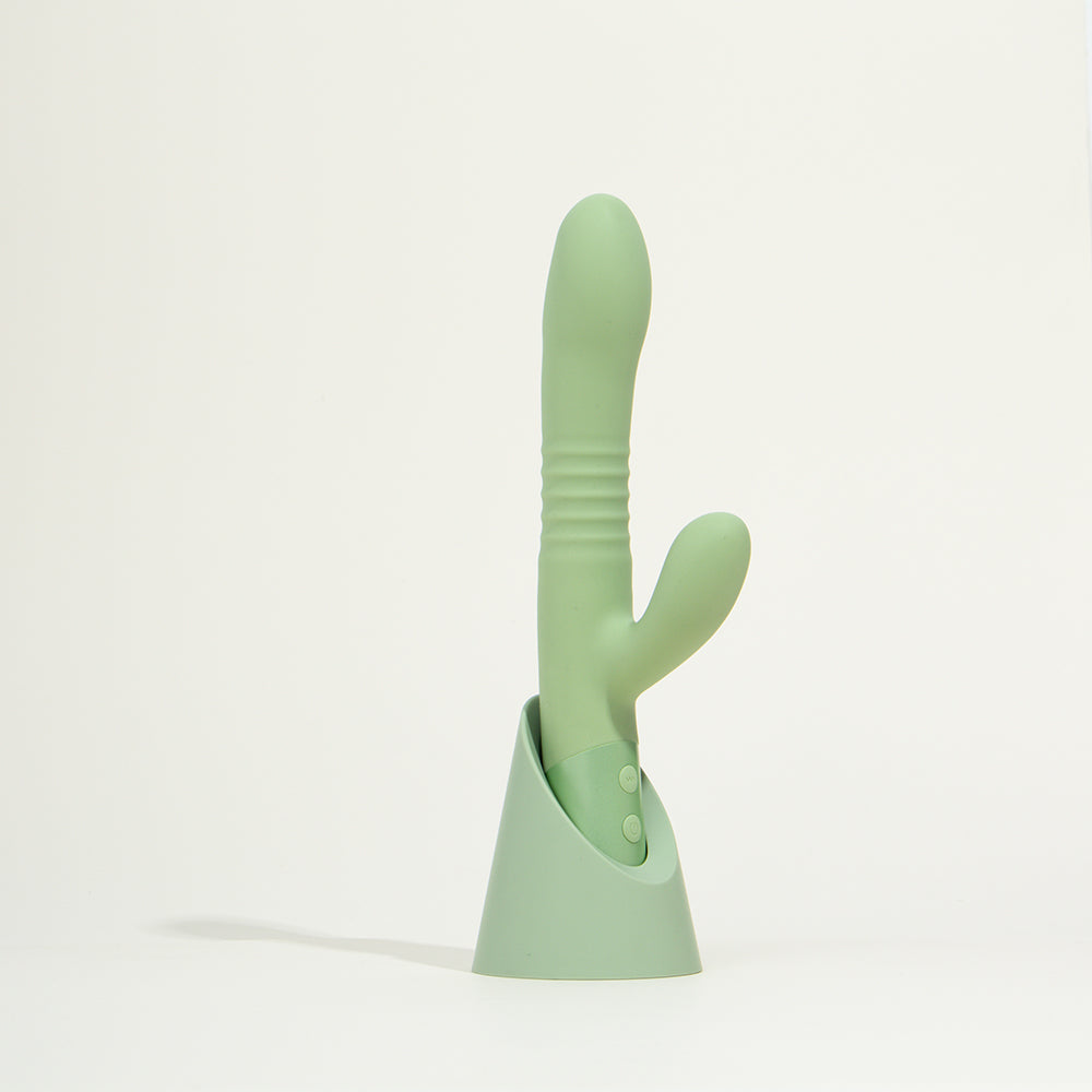 Rabbit goes back and forth Bora-Bora from HYYO 