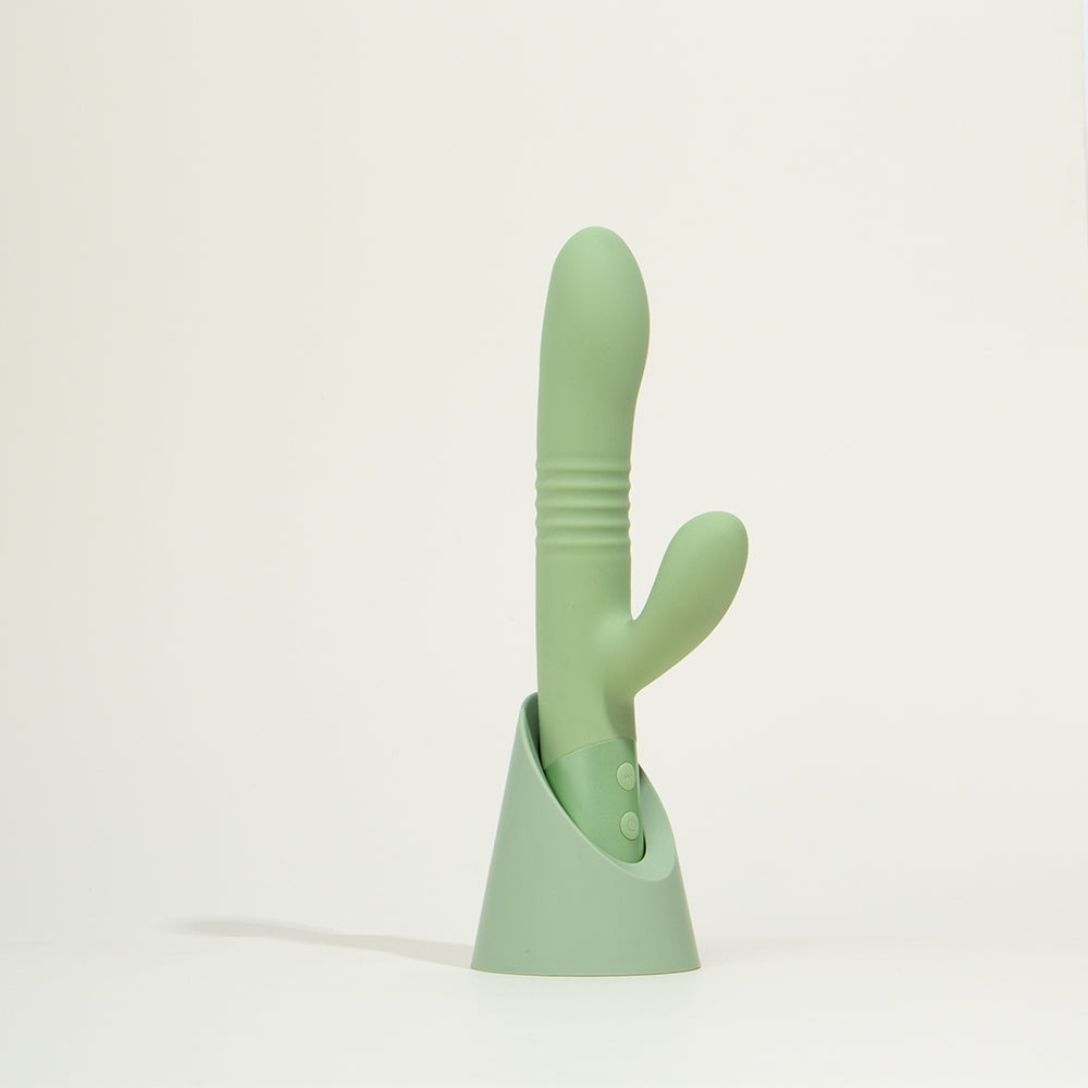 Rabbit goes back and forth Bora-Bora from HYYO 