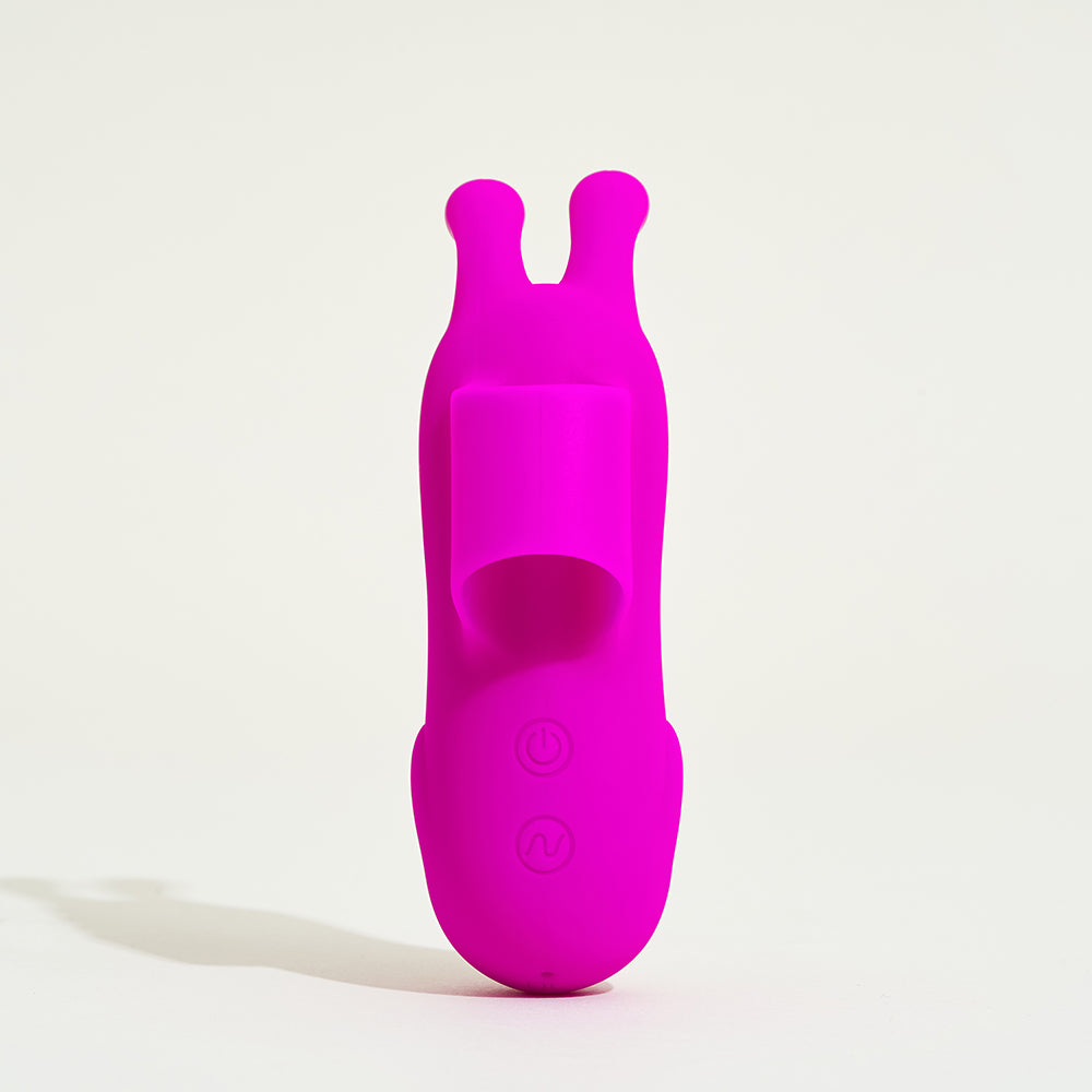 Vibrating finger Canaille the rabbit