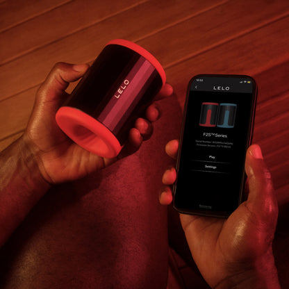 Lelo F2S connected masturbator - Red