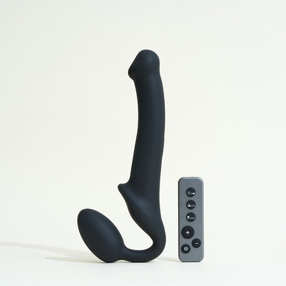 Vibrating stap-on with 3 engines - Black