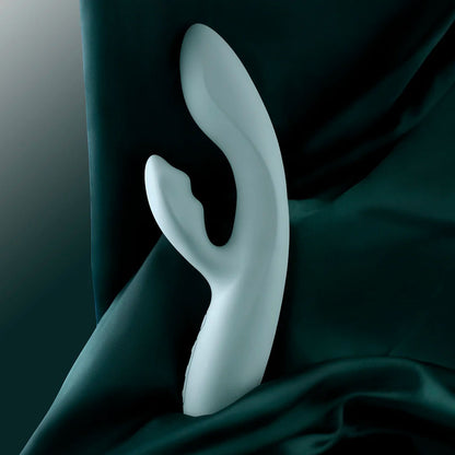 Connected and heated chika rabbit Svakom