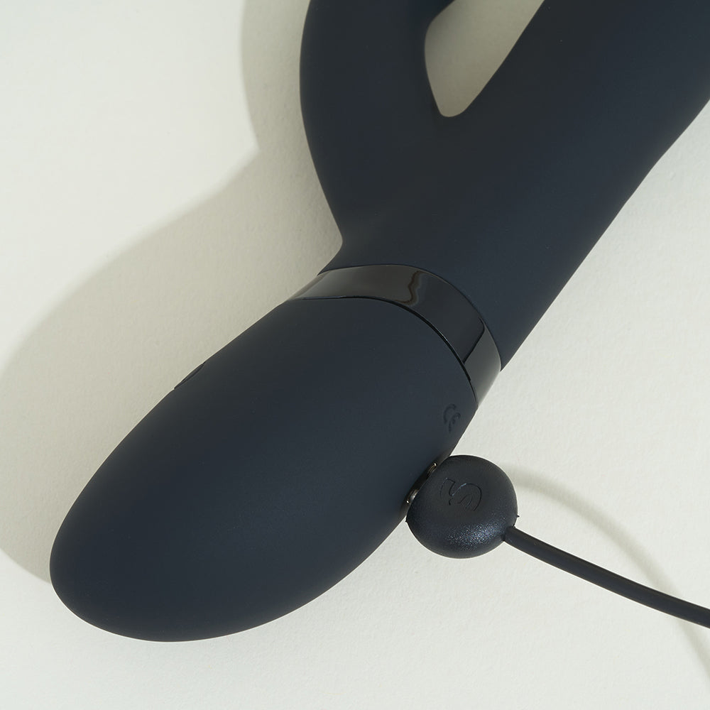 Izara of Vive Rabbit with massage balls