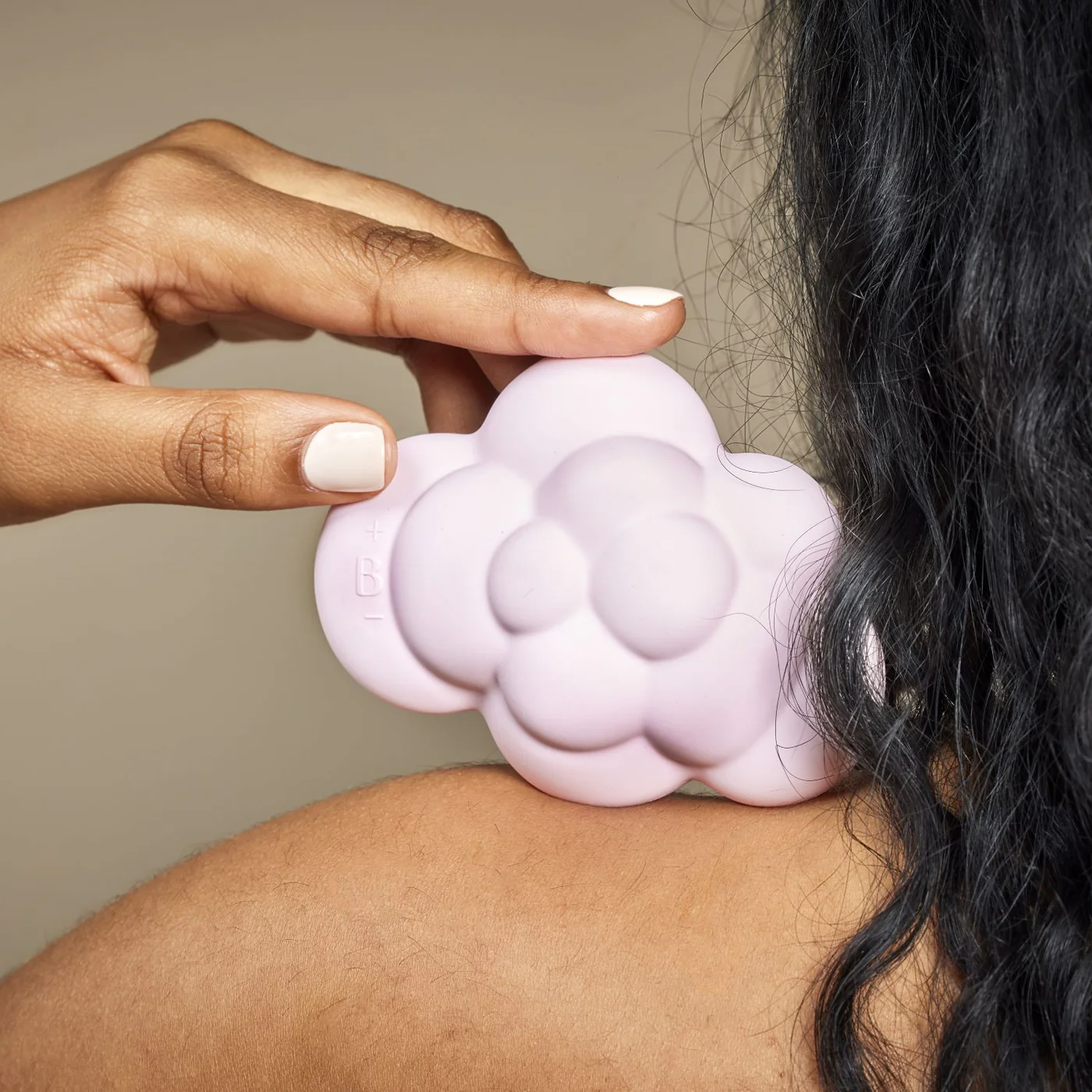 Bée mouth vibrant pebble cloud