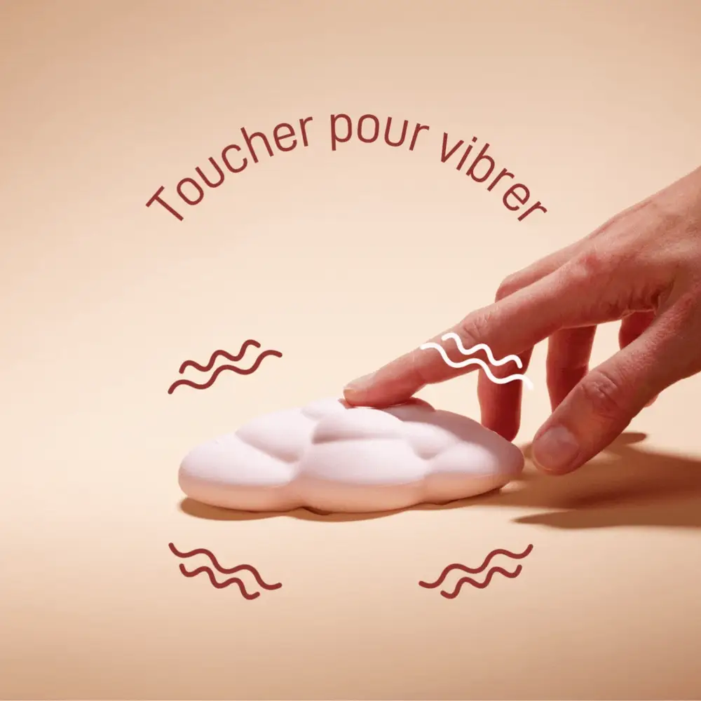 Bée mouth vibrant pebble cloud